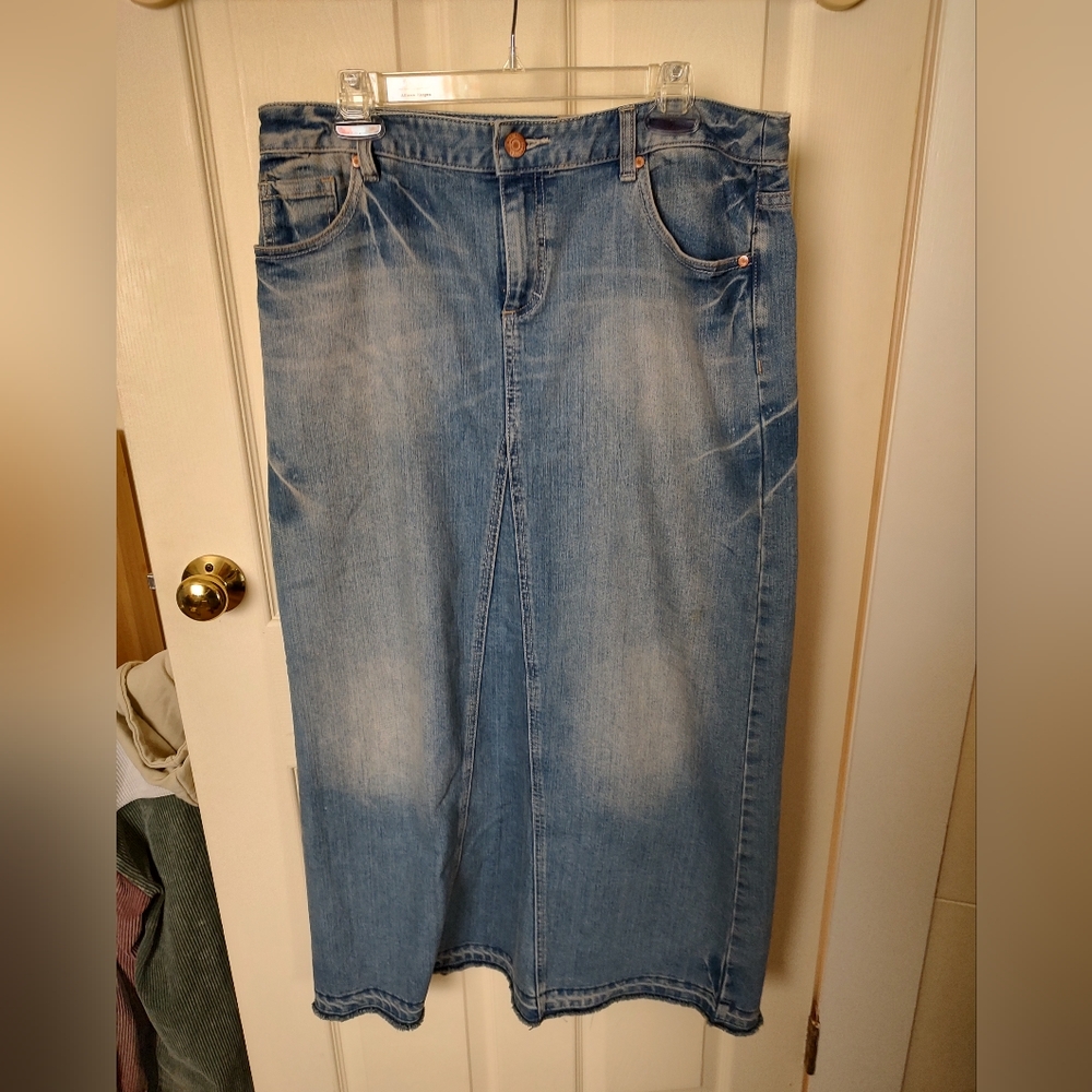 Denim skirt